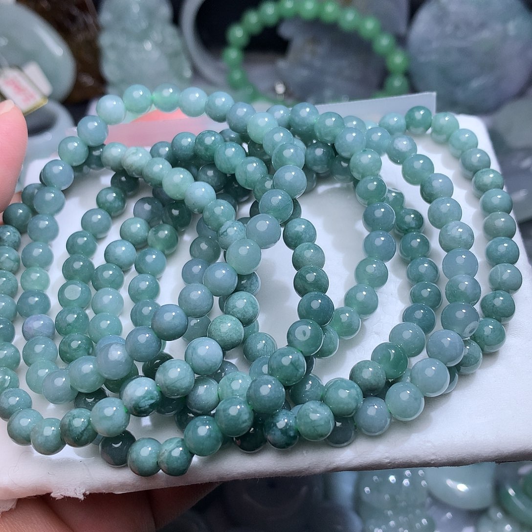 翡翠未镶嵌颈饰多样性发1个