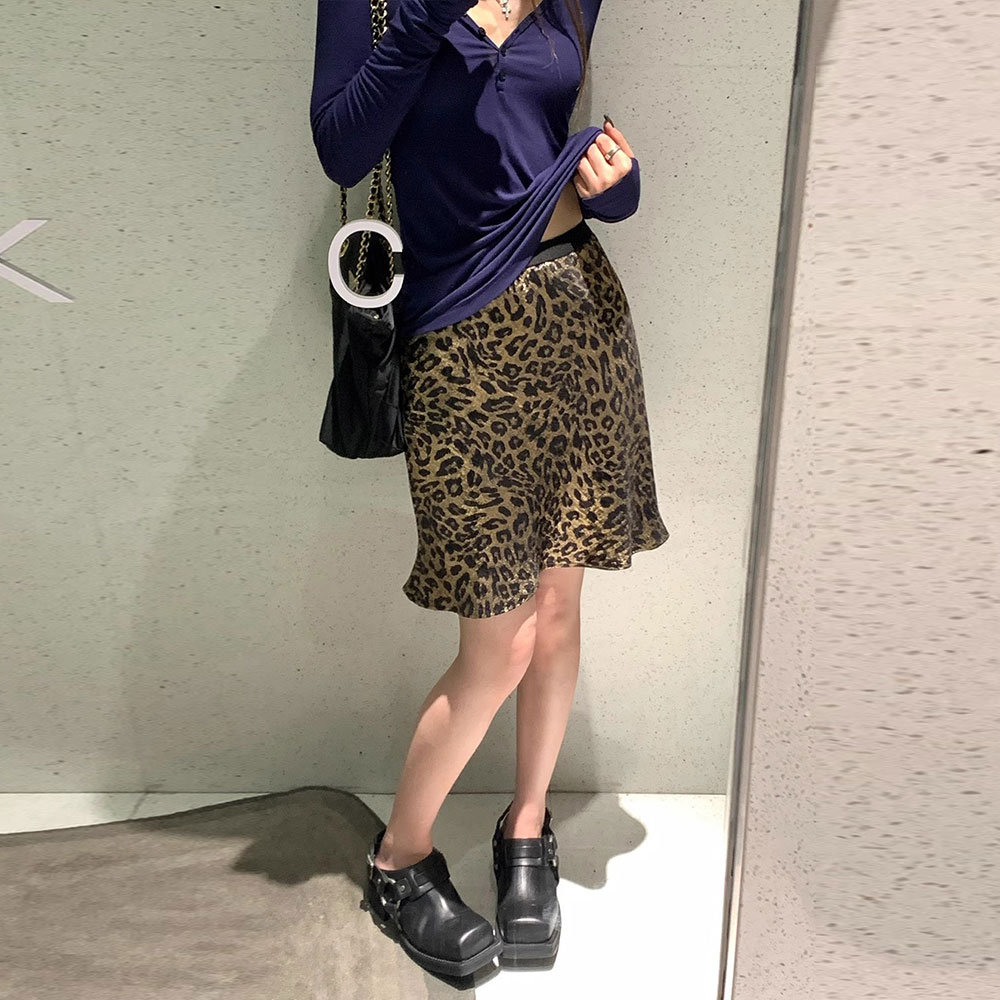 2025野性优雅金色豹纹半身裙女金色气质A字裙舒适垂顺新款短裙女