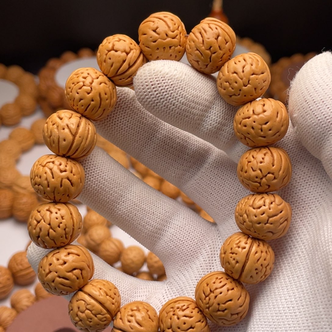 低***事桃核手串野生桃核