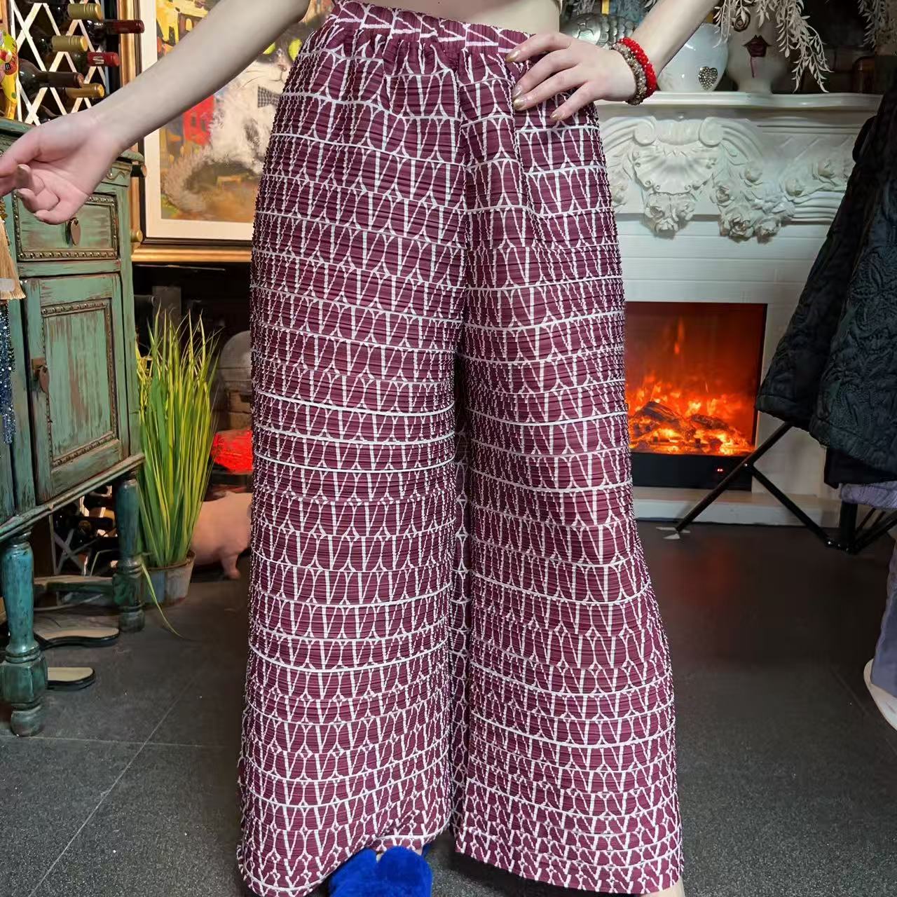 【清仓】欧洲站2025春夏褶皱洋气质高档端时尚百搭显瘦印花休闲裤HY