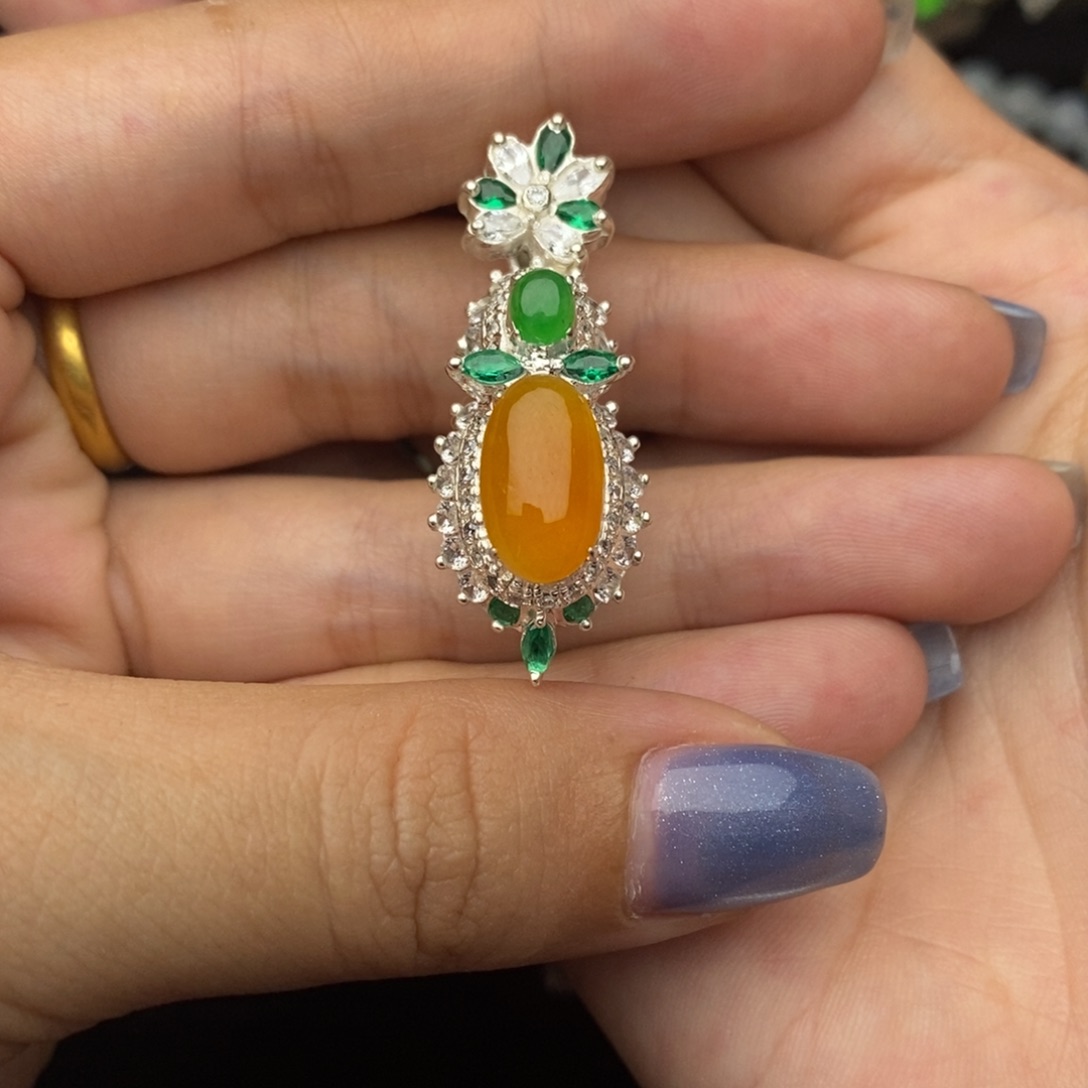 定制翡翠未镶嵌吊坠