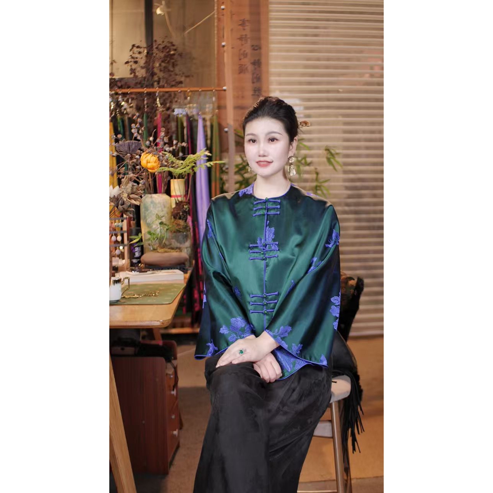 【玉溪非遗】繁花新中式盘扣设计搭配新缎多扣外套上衣 Y71072