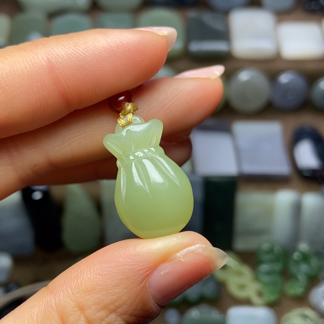 黑曜岩颈饰未镶嵌