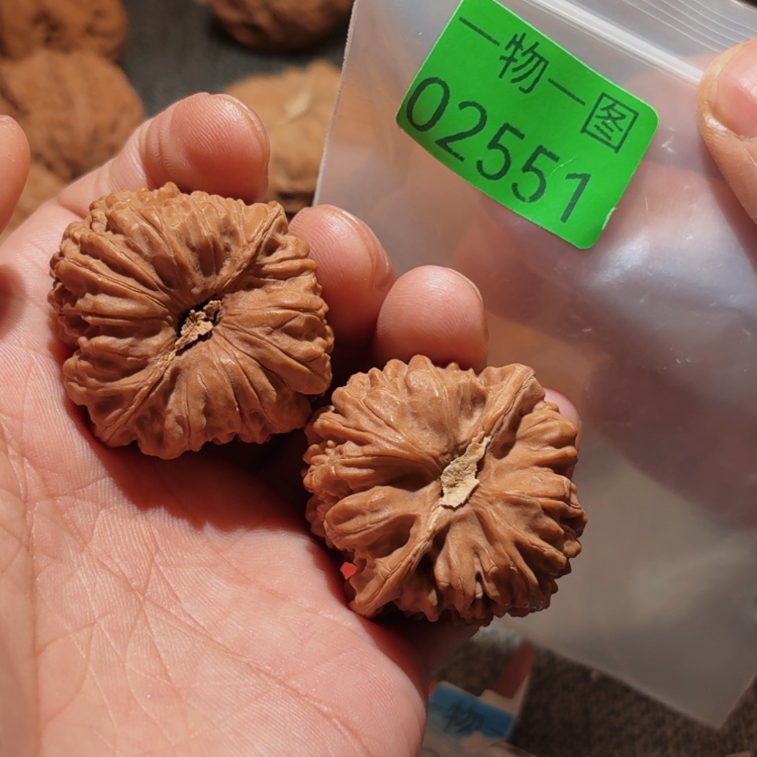 文玩核桃把件奥迪