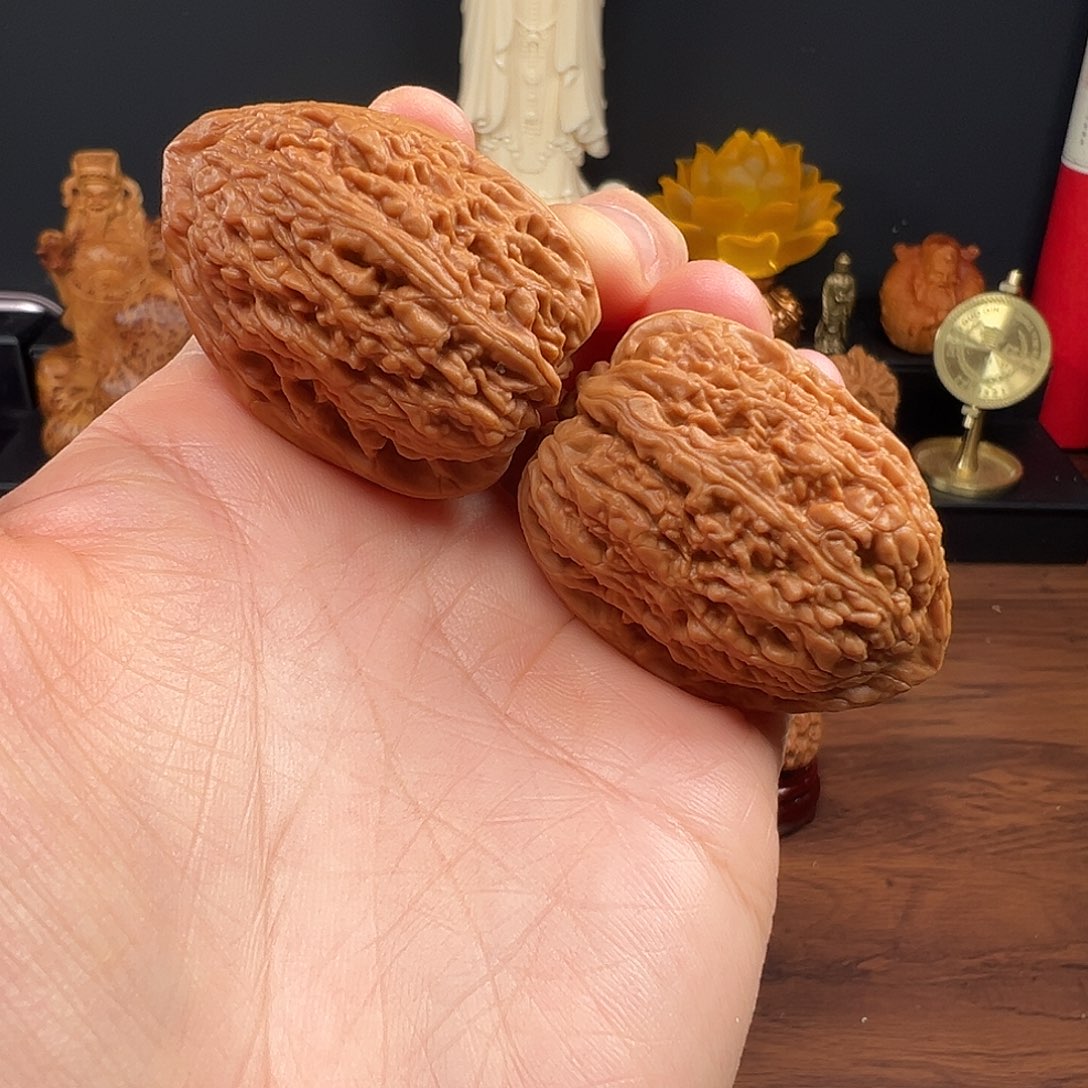 吊坠文玩核桃37.5原树滚石