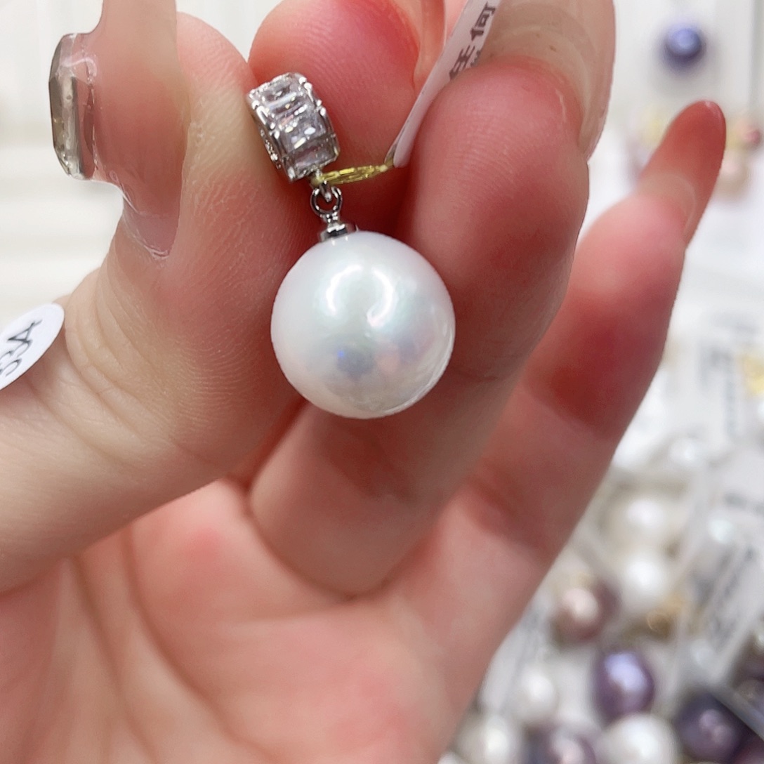 淡水珍珠吊坠(赠链)合金