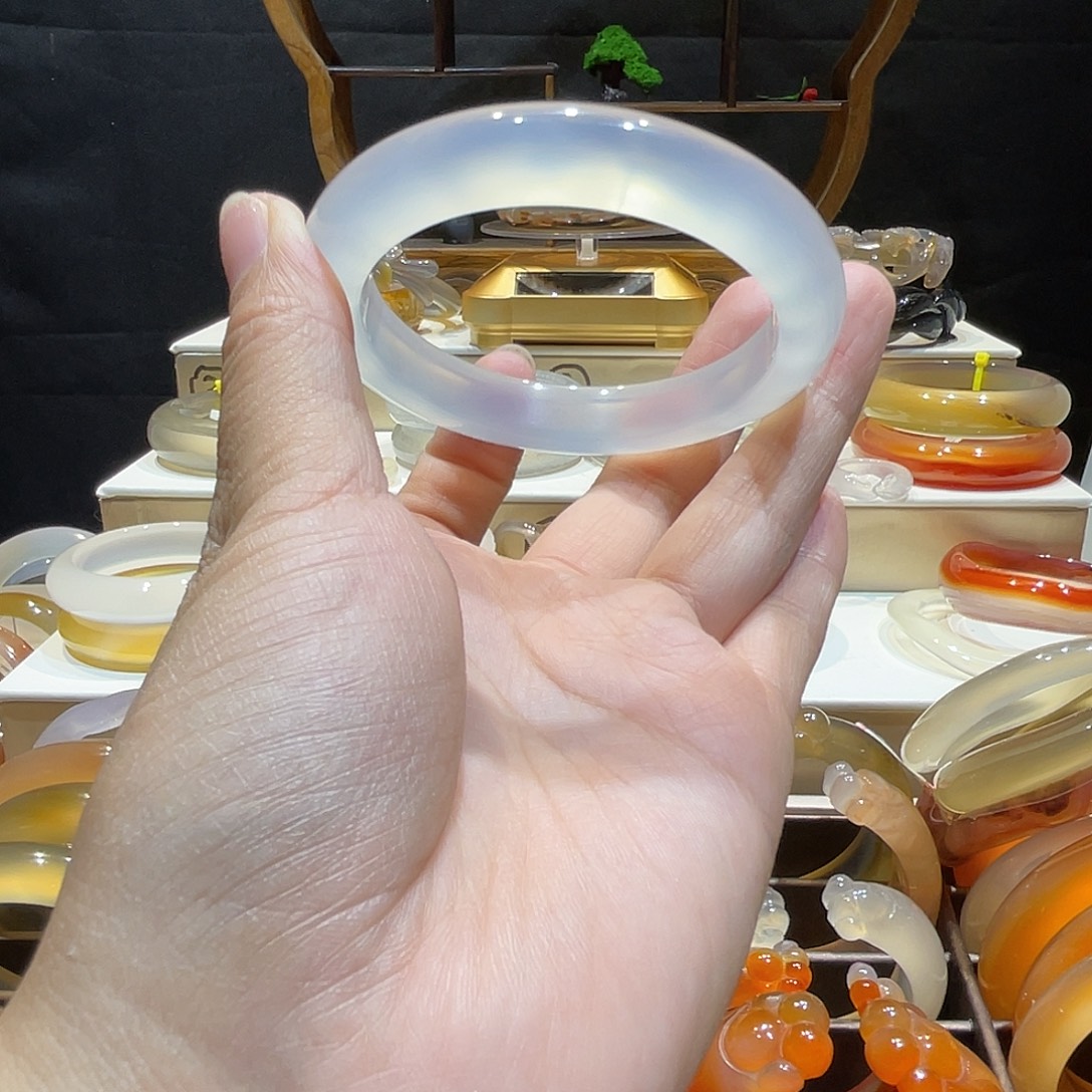 玛瑙/玉髓未镶嵌手镯