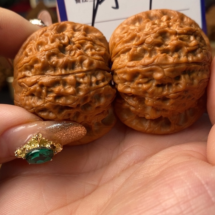 @***L把件桃核全品血麒麟