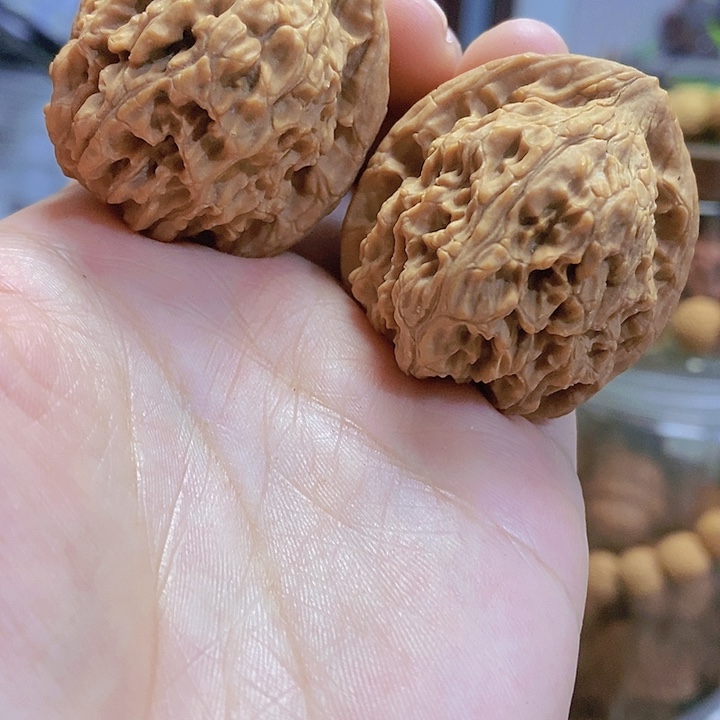 【闪购商品】文玩核桃把件39红狮子