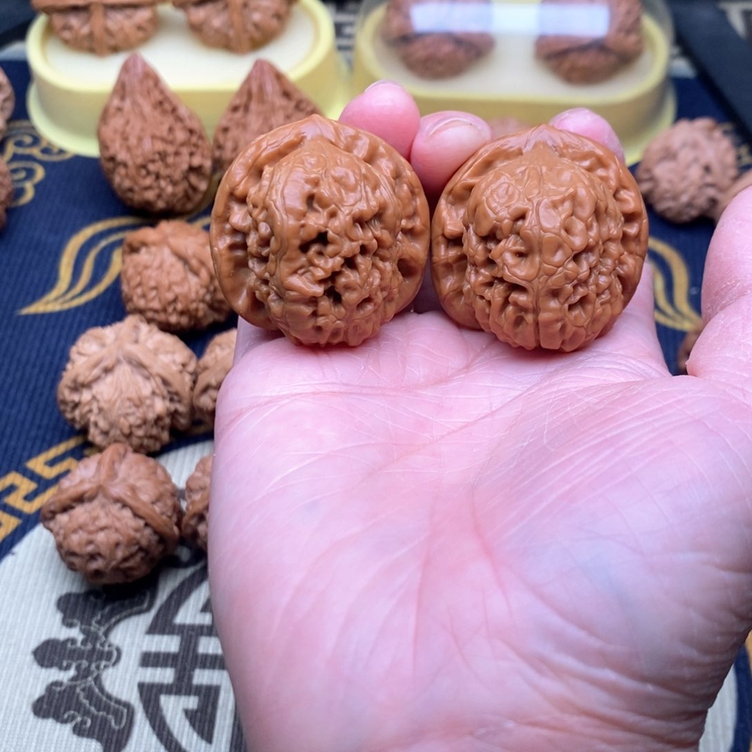 手串/手链橄榄核金字塔36