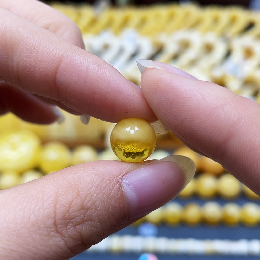 蜜蜡裸石未镶嵌圆珠10.1mm微瑕