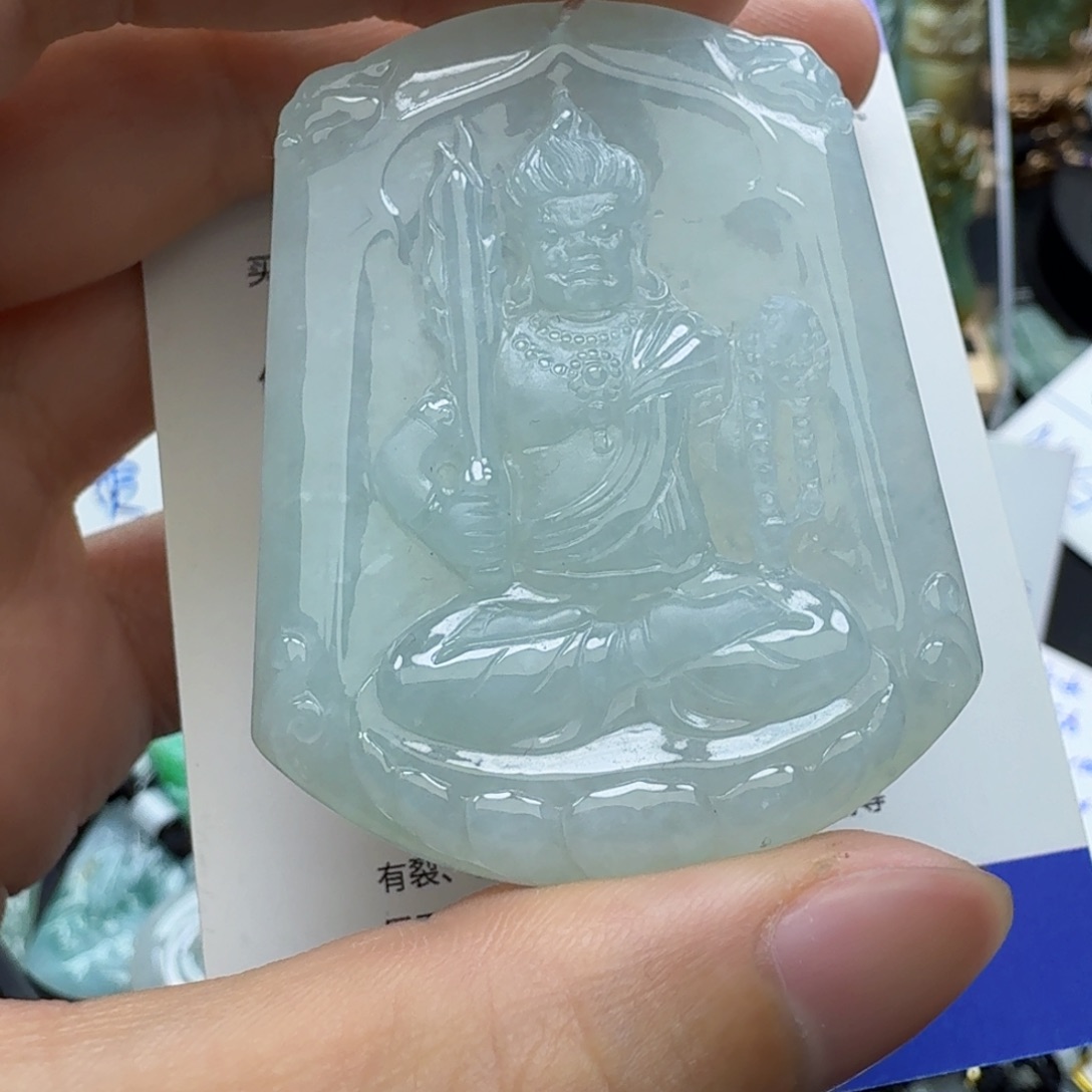翡翠颈饰未镶嵌缅甸翡翠，不动