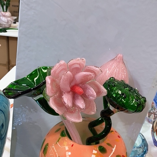 琉璃花瓶高45厘米宽9厘米