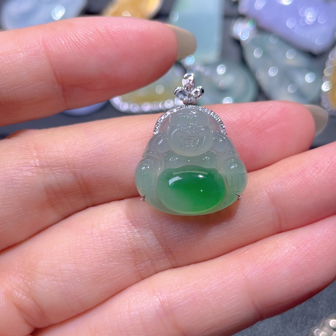 颈饰18K金镶嵌翡翠翡翠