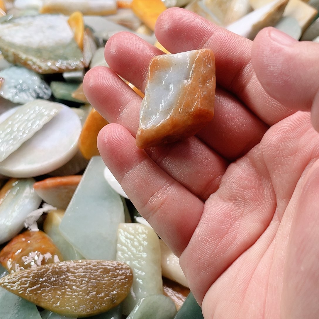 翡翠颈饰未镶嵌细*