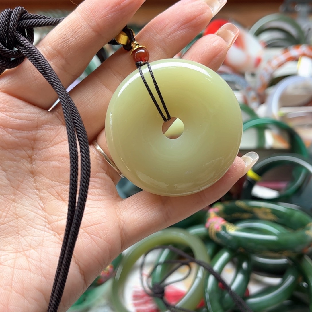 蛇纹石玉未镶嵌手链