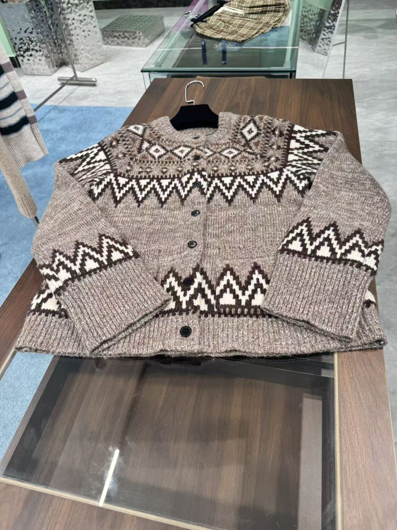 25秋冬迪冰岛花纹收腰羊毛针织开衫