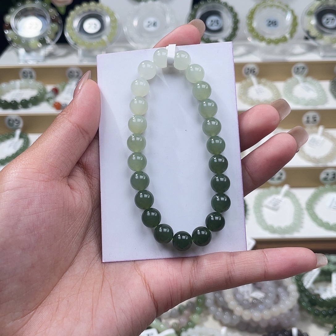 疾***龙和田玉未镶嵌手链