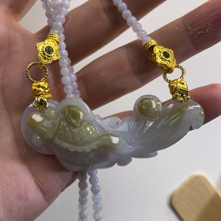 翡翠吊坠(赠链)未镶嵌代编织