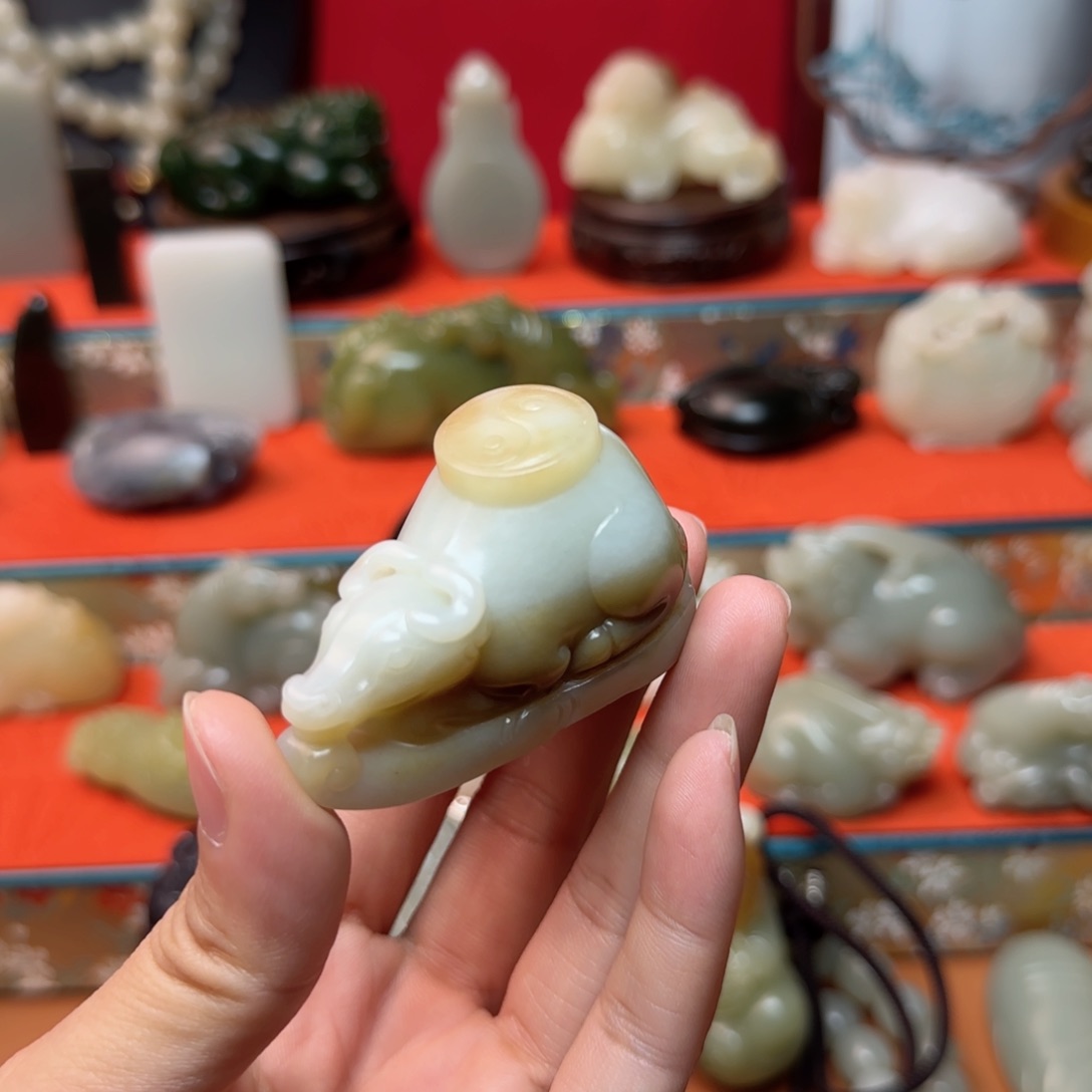 未镶嵌和田玉挂件