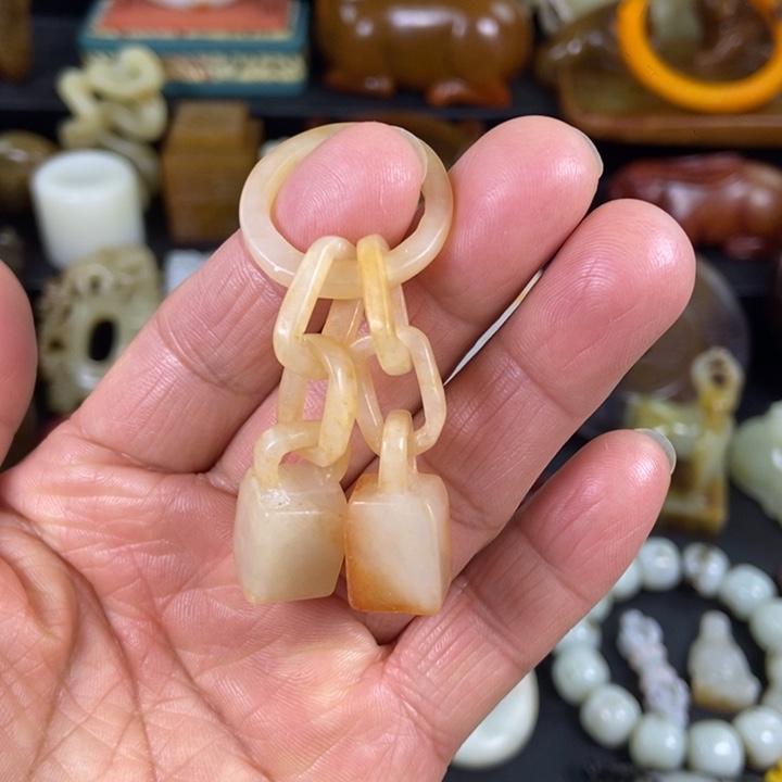 颈饰未镶嵌和田玉