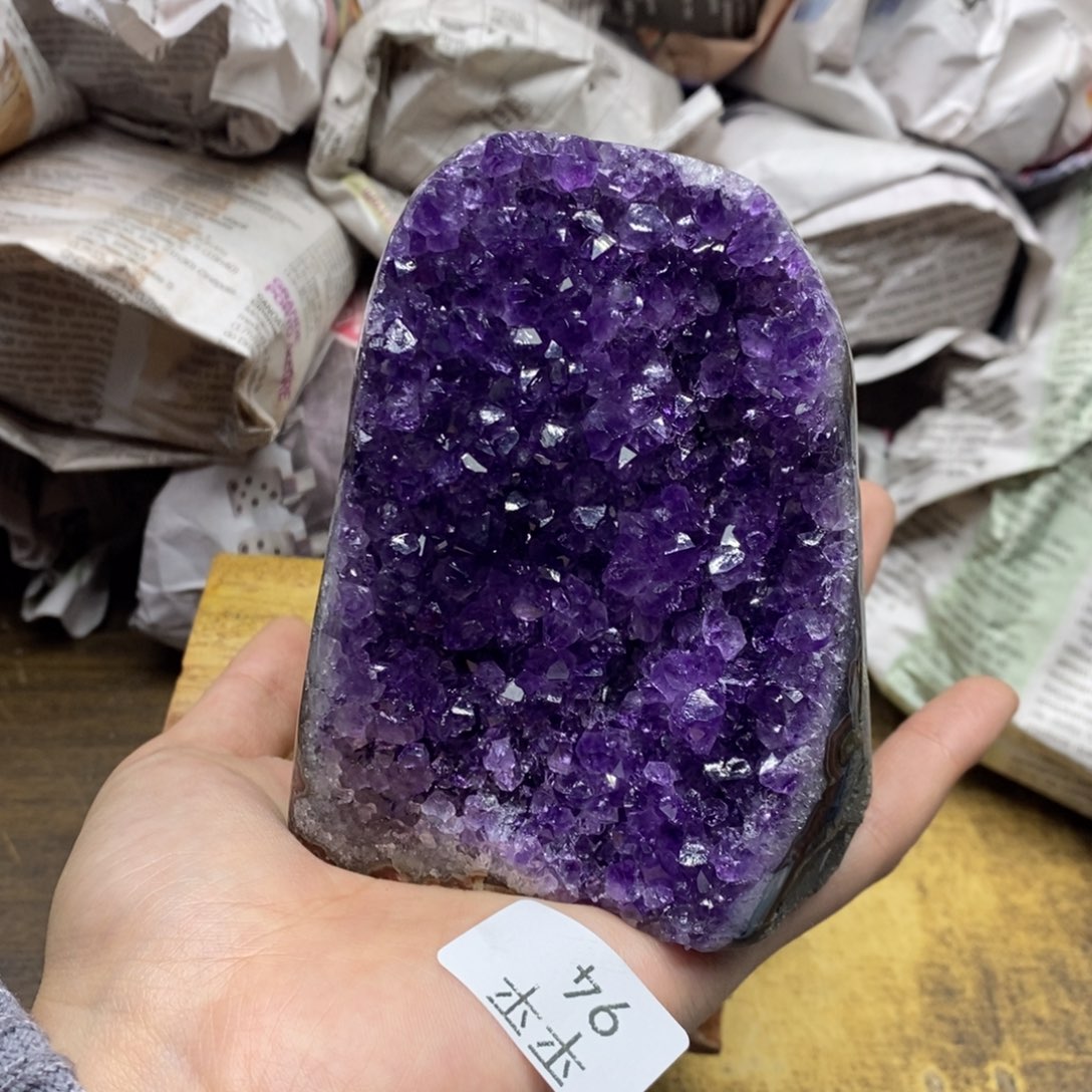 紫晶乌拉圭未镶嵌