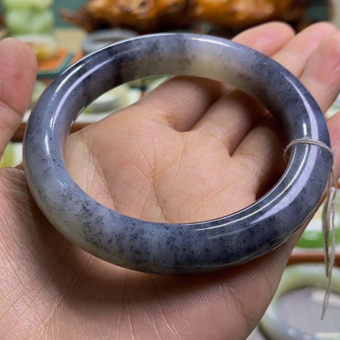 和田玉手镯未镶嵌籽青花56+