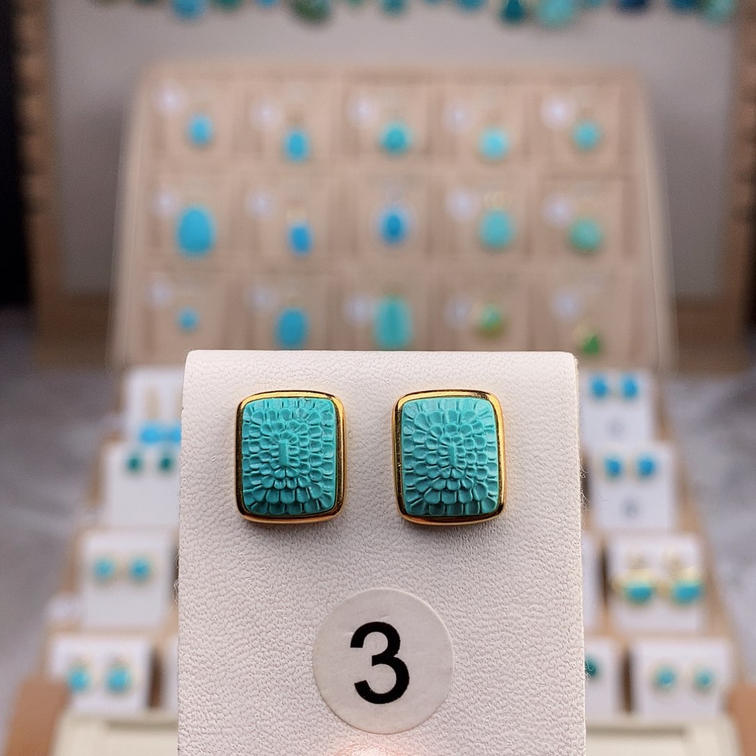 绿松石耳饰18K金镶嵌