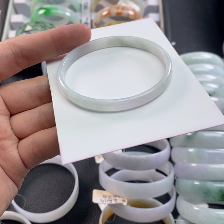 未镶嵌手镯翡翠公主