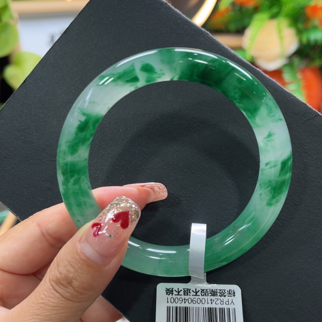 石英质玉手镯未镶嵌➕周周59