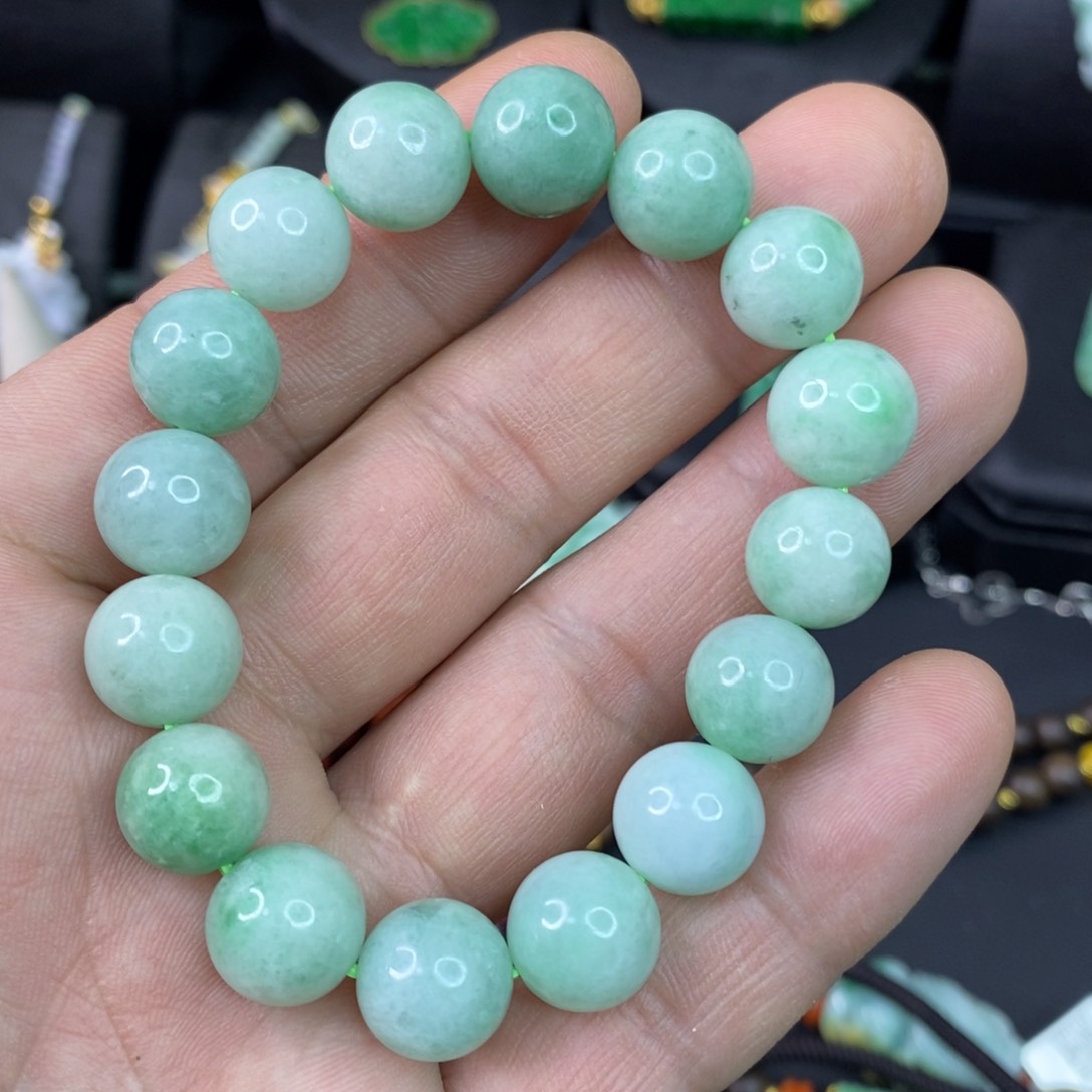 颈饰未镶嵌翡翠手链