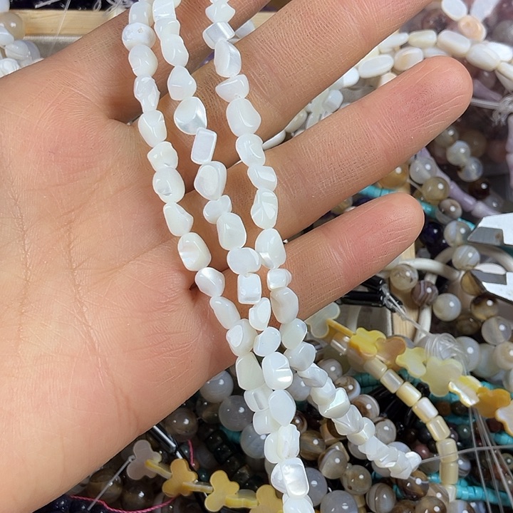 查罗石散珠合金马踢螺一条