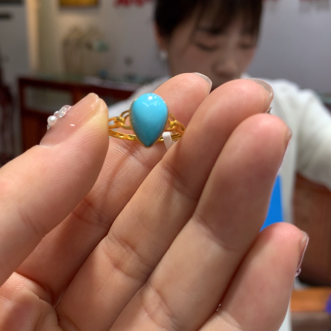 绿松石戒指18K金镶嵌