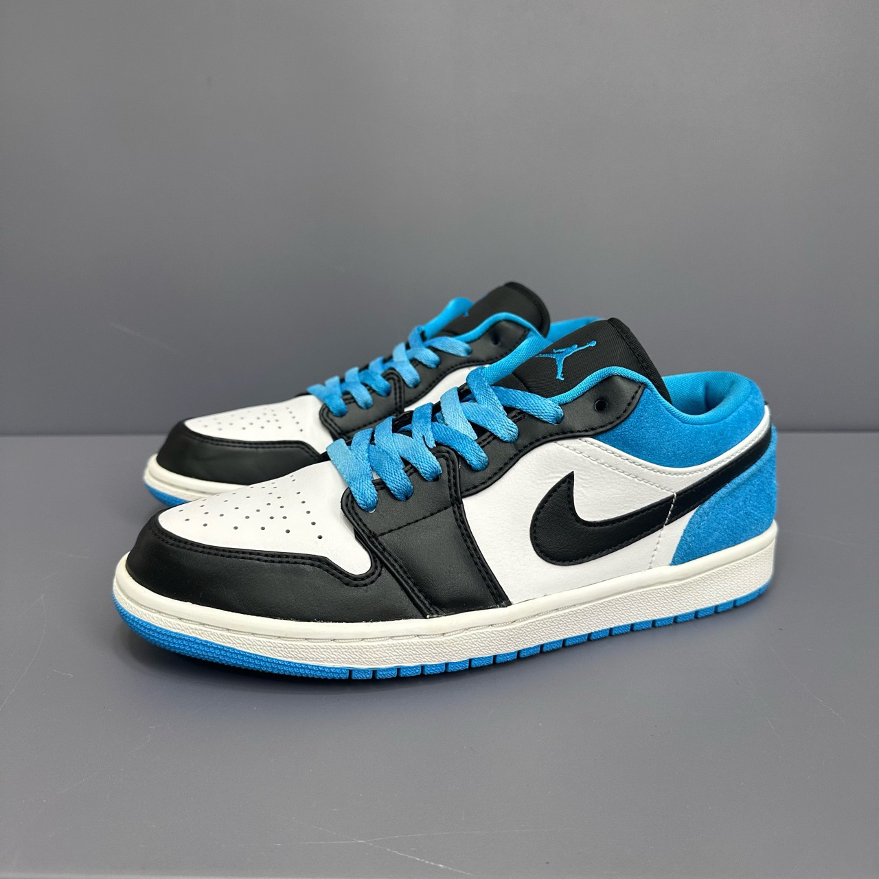 99新 NIKE/耐克 试穿一次 41码 aj1激光蓝low 原盒 休闲鞋