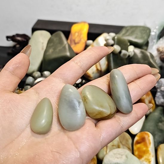 享***光和田玉（糖玉）未镶嵌手链