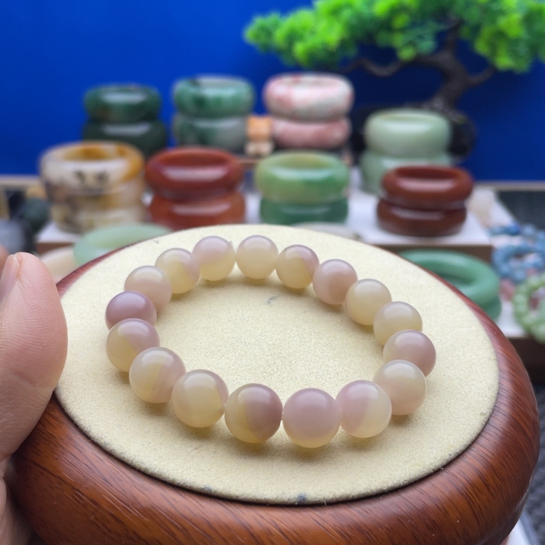 石英质玉未镶嵌手镯