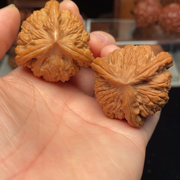 吊坠文玩核桃虎头奔