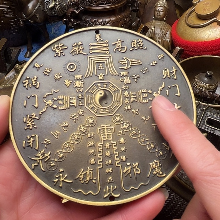 精美铜器批发档口