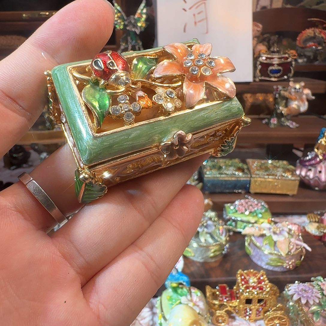 手工制品请勿吹毛求疵