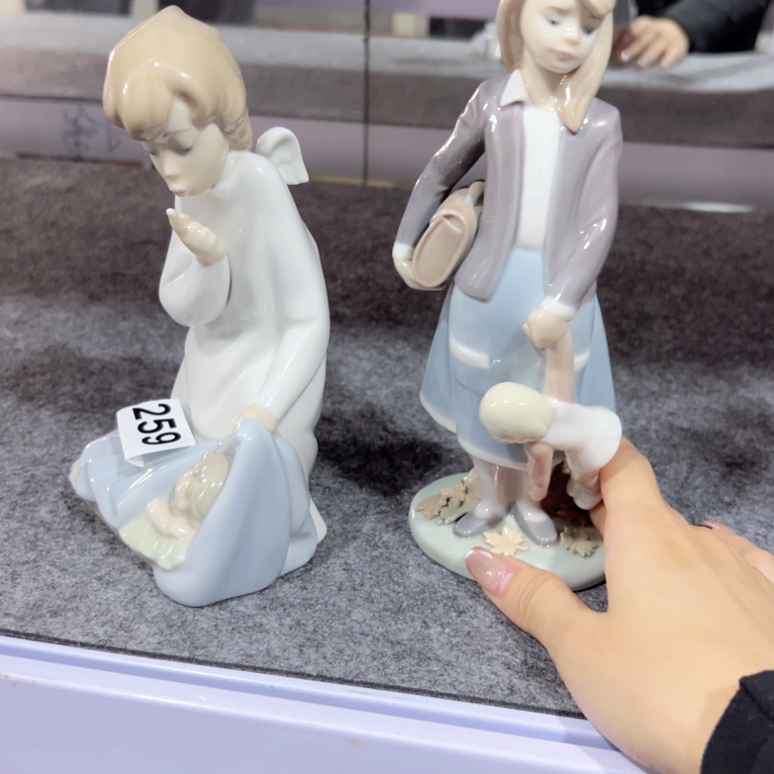 旭***瓷片中古默认微瑕。     