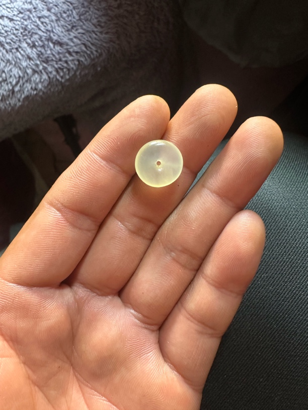 天然岫玉精美挂件