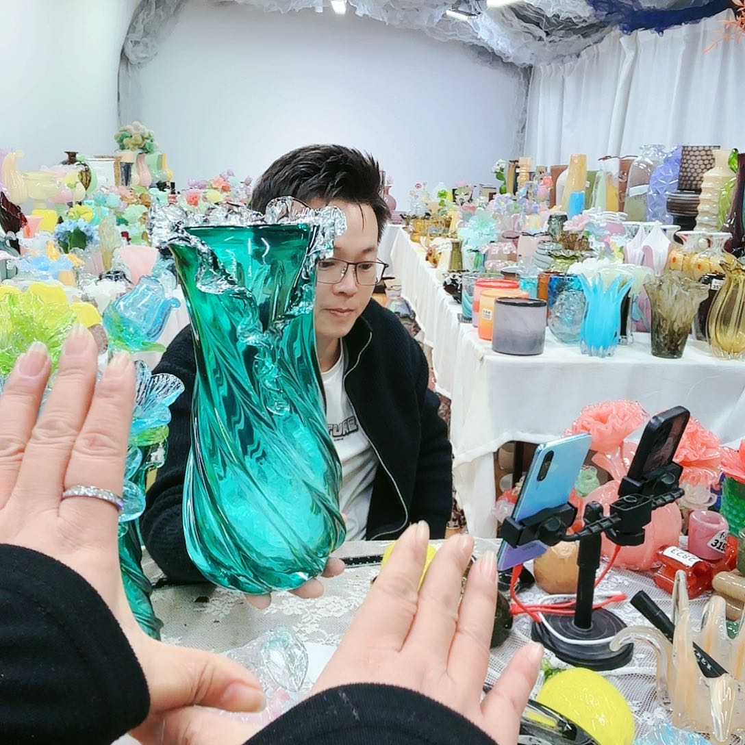 福利不退不换琉璃花瓶艺术品