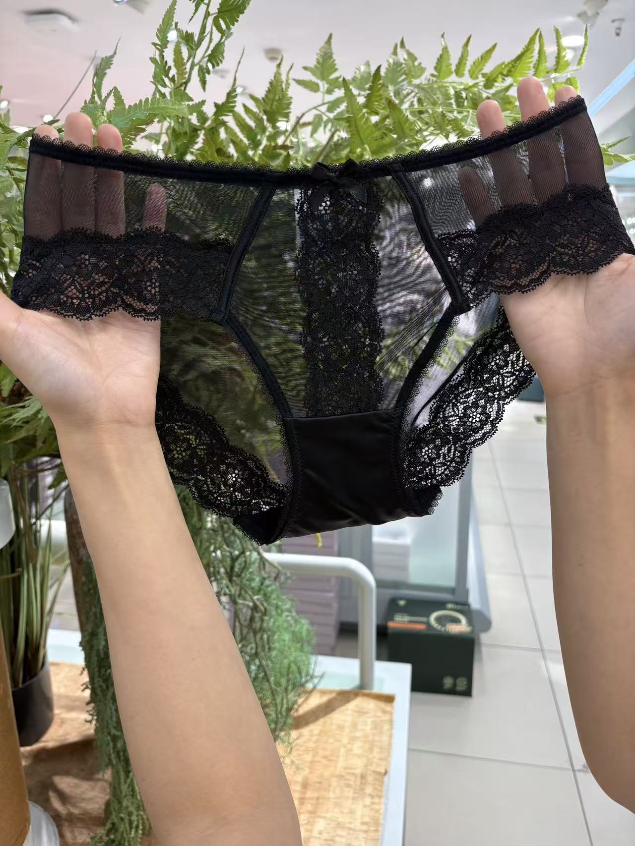 中低腰性感3条黑色软蕾丝设计柔软舒适亲肤女士内裤 红鸢尾 7453