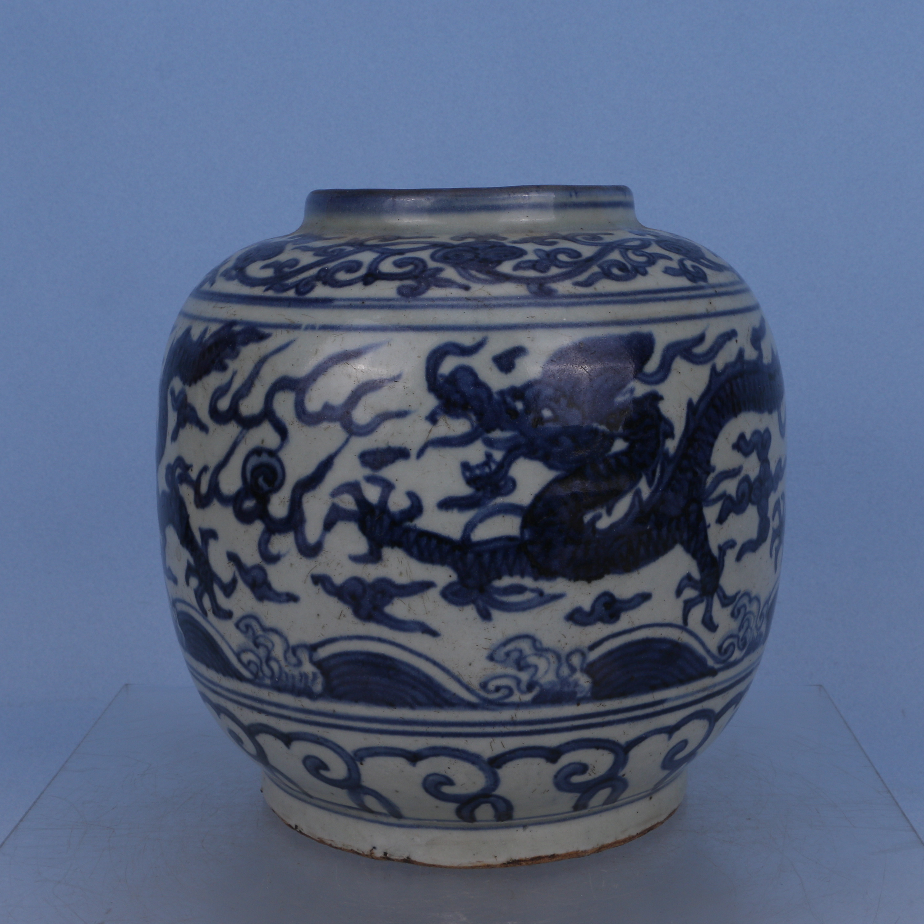 Lot352   明代    青花双龙赶珠纹罐 