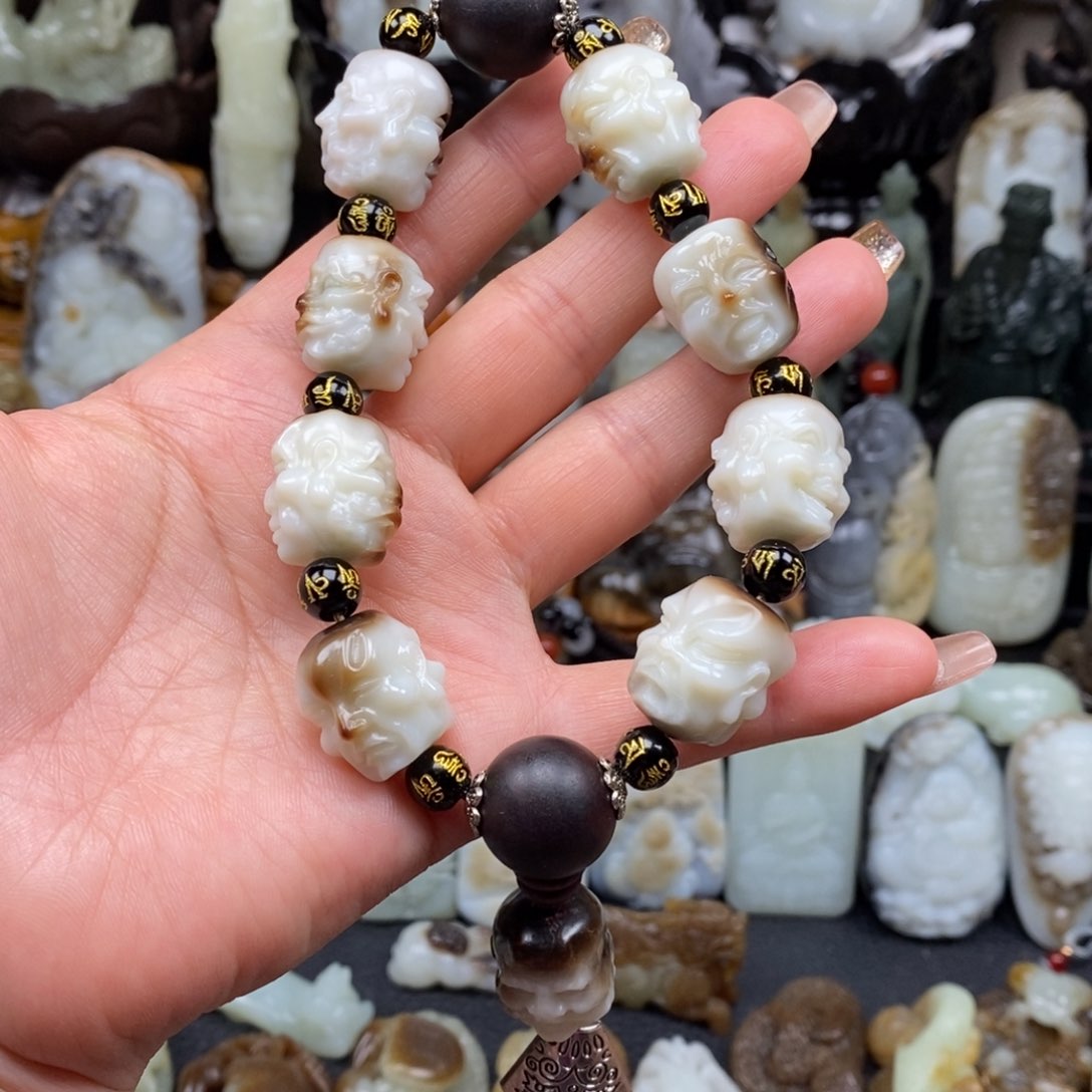 和田玉颈饰未镶嵌