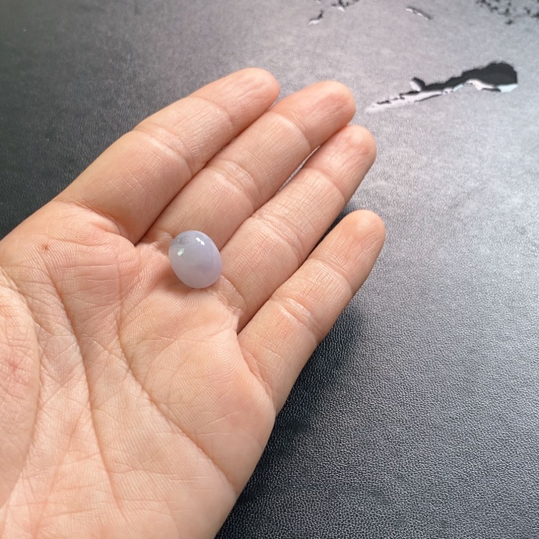 颈饰未镶嵌翡翠～