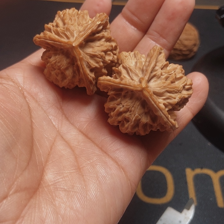 文玩核桃吊坠文玩18