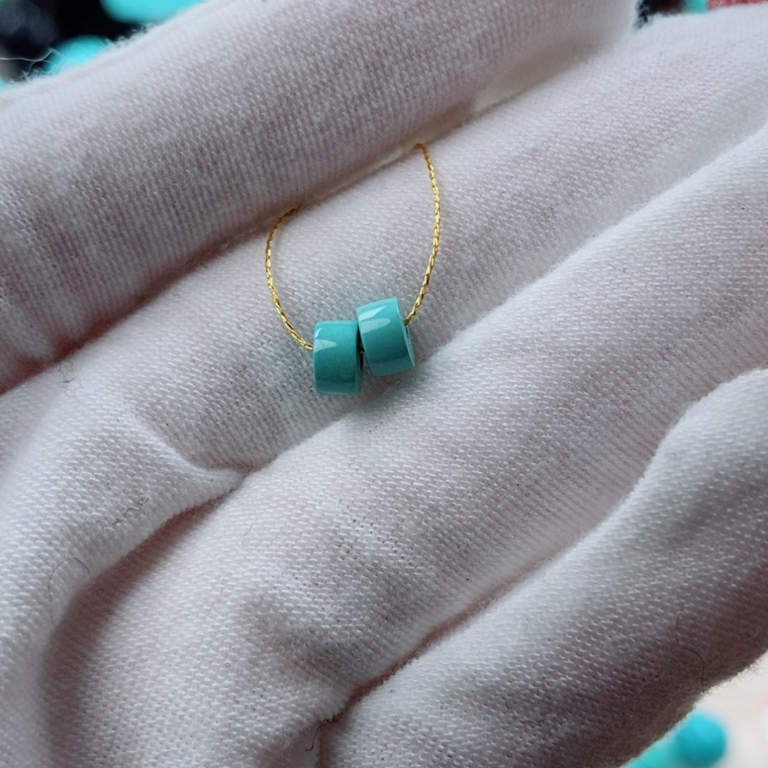 绿松石配饰未镶嵌