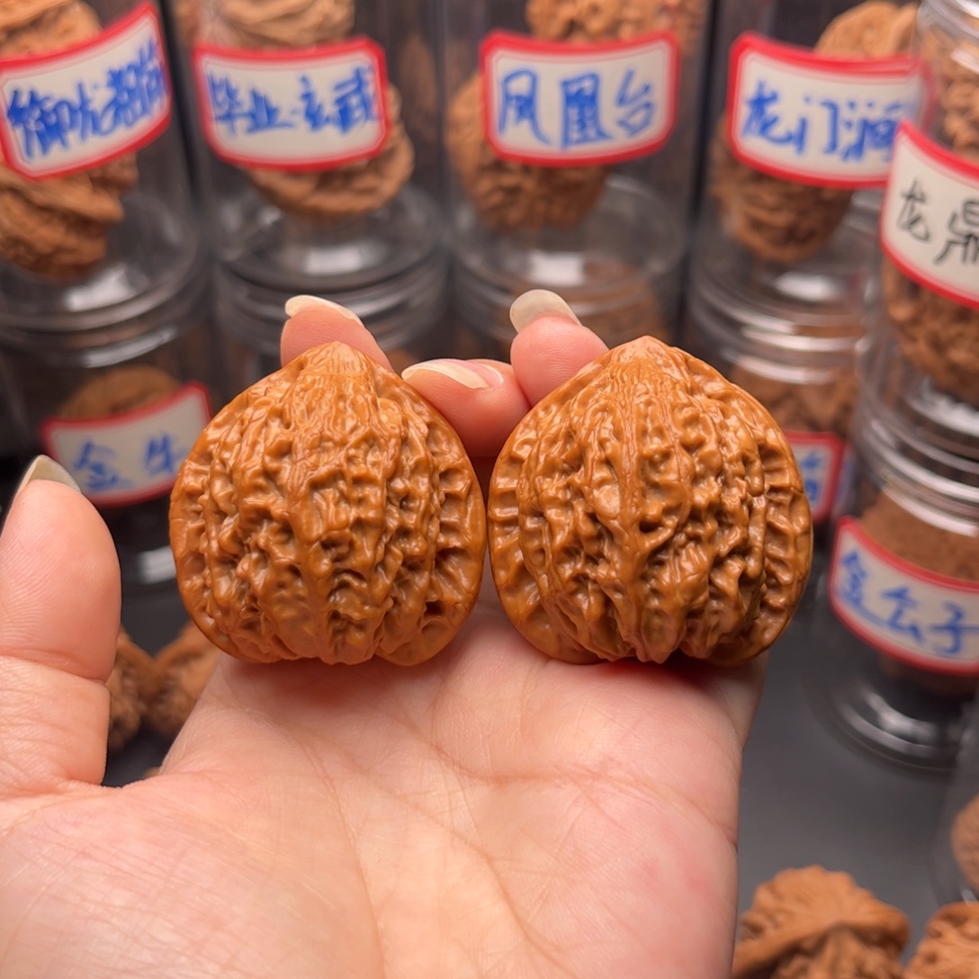 把件文玩核桃40全品金牛