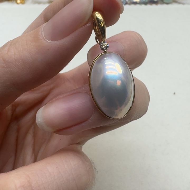 18K金镶嵌拼合珍珠（马贝珠）颈饰